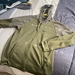 Large Nike jacket light weight